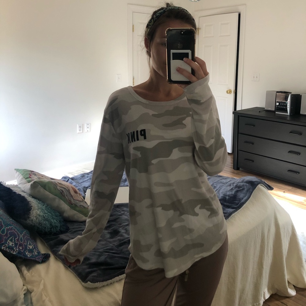 Victoria’s Secret PINK Long Sleeve
